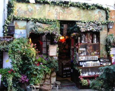 Le Poulbot cafe, Montmarte, Paris